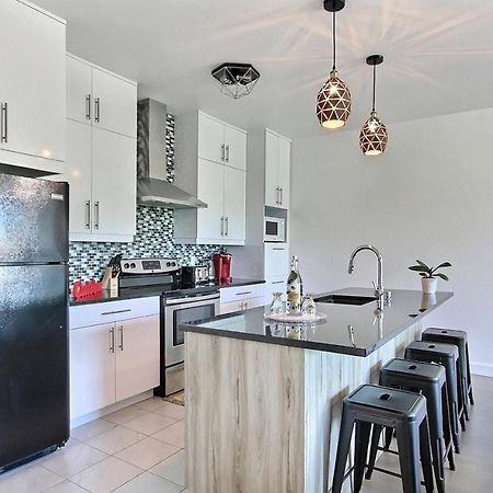 Good Vibes Only -Modern And Spacious 2 Bedroom Condo 4 Beds Free Parking, Gym Quebec City Bagian luar foto