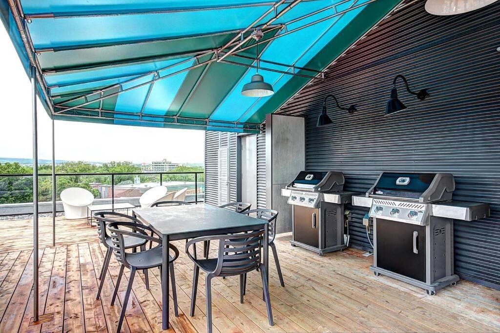 Good Vibes Only -Modern And Spacious 2 Bedroom Condo 4 Beds Free Parking, Gym Quebec City Bagian luar foto
